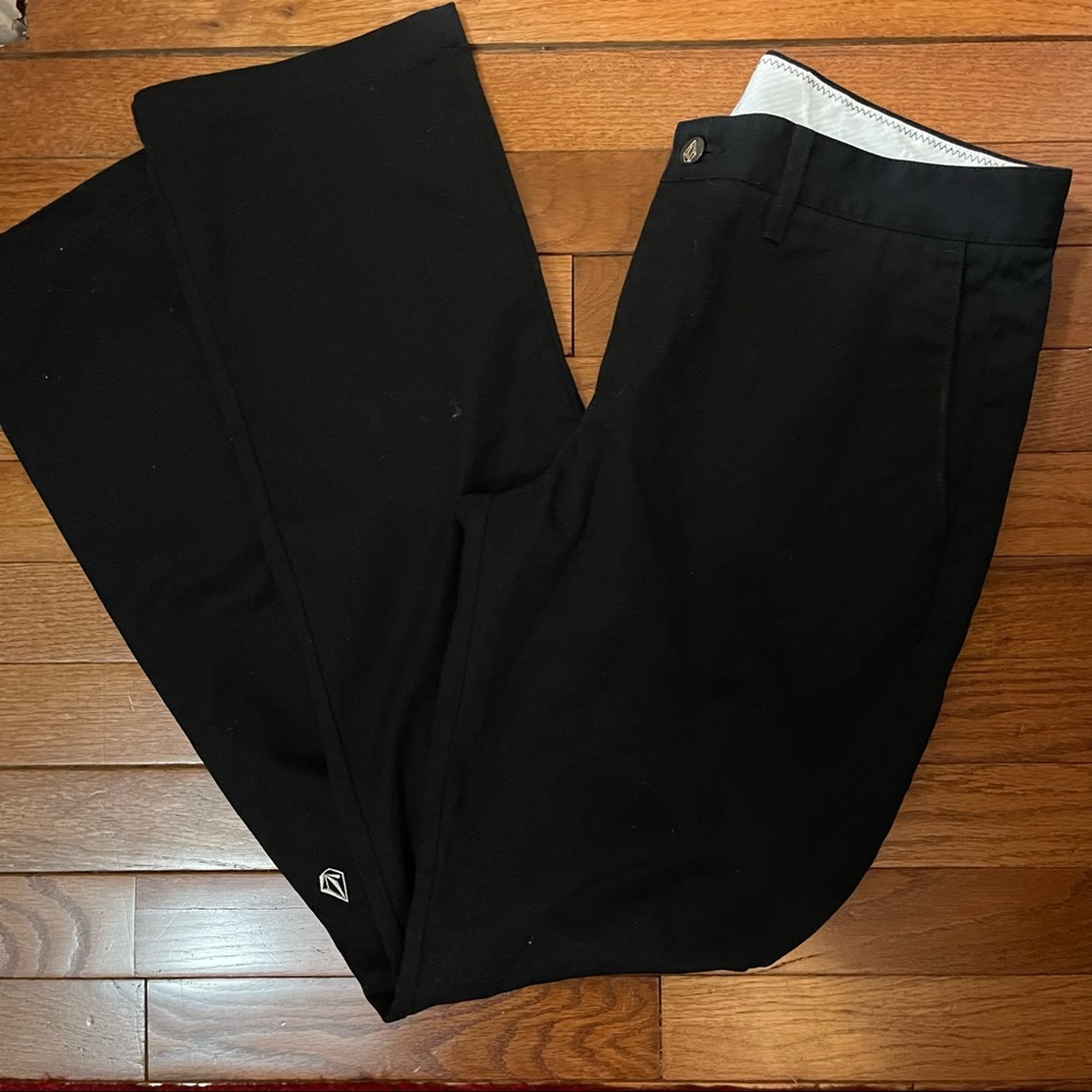 NWOT Mens Volcom Frickin Modern Stretch Chino Pants, size 30, BLK
